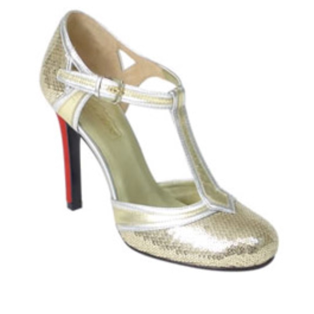 Oh Deer! 🌟Jamocha Gold Sequin T-strap heels. 11